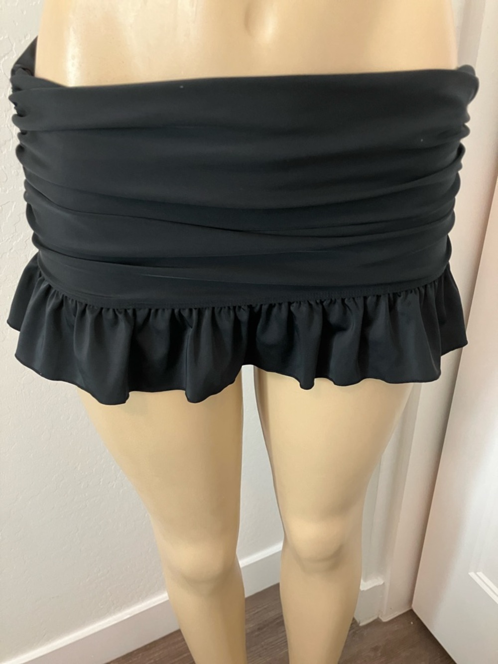 NWT Black Ruffled Mini Skirt